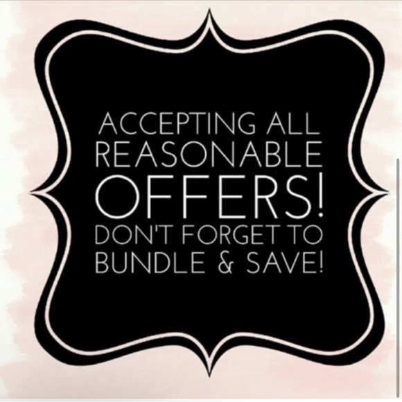 Retired- Swarovski Crystal wedding or anniversary ring set - Picture 3 of 13